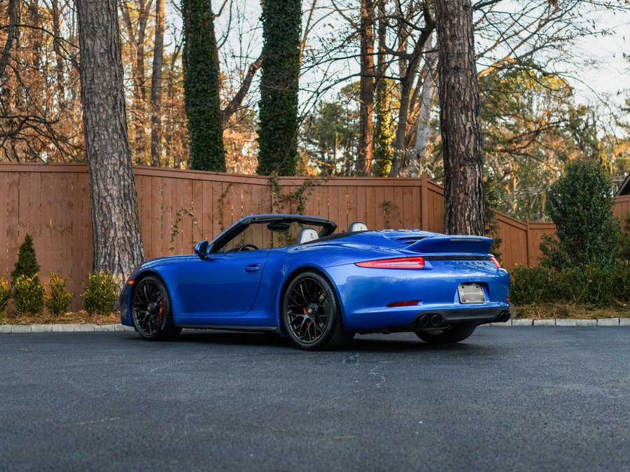 Used 2016 Porsche 911 Cabriolet image 9