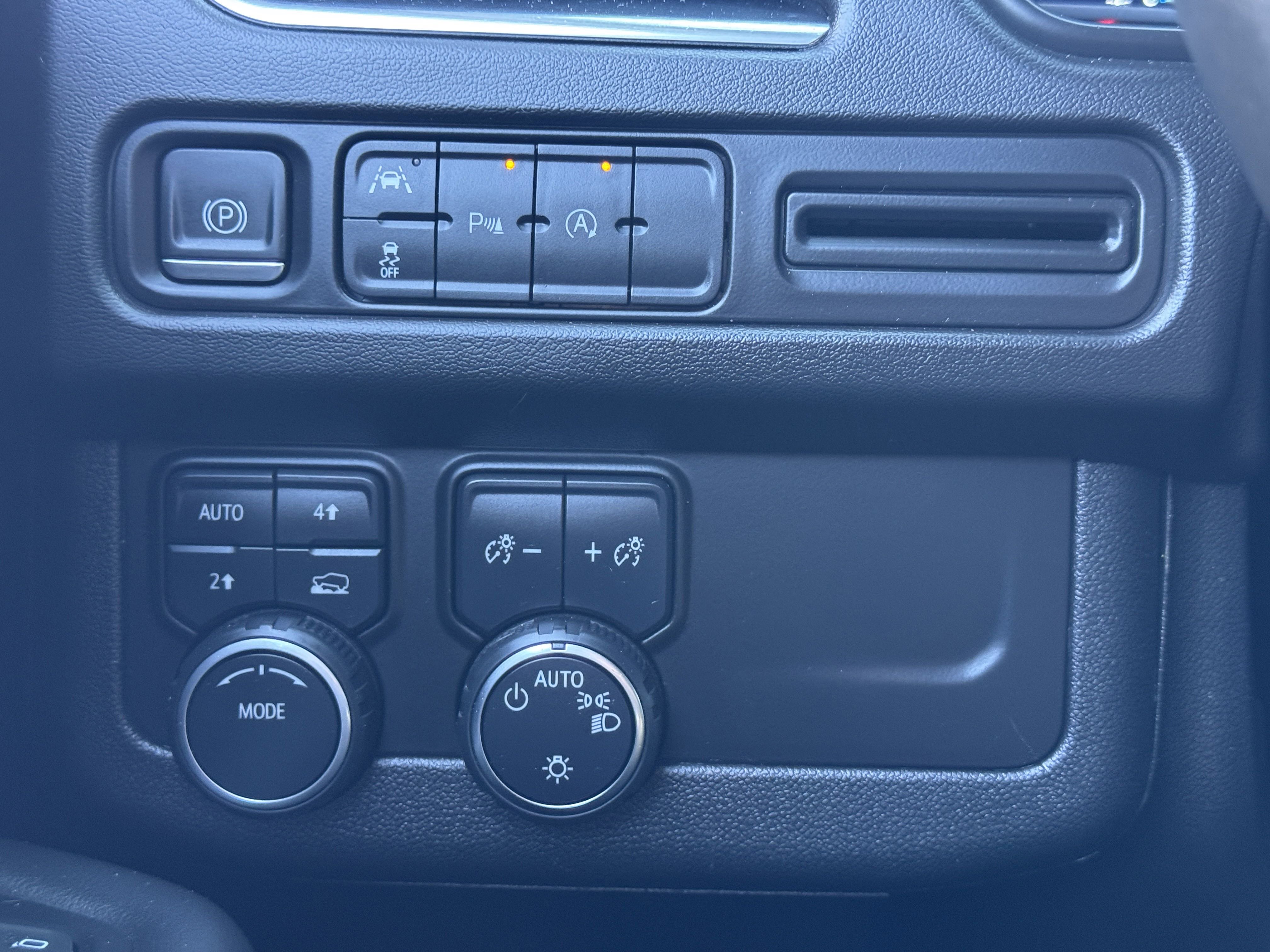 Used 2023 Chevrolet Tahoe LT image 24