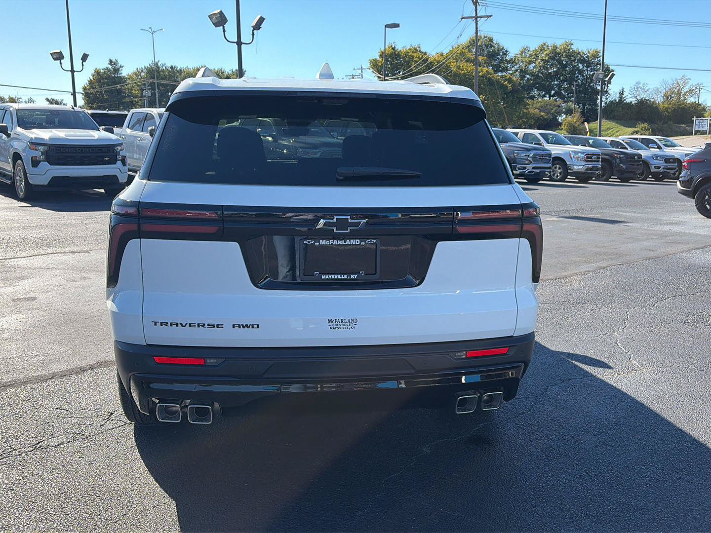 New 2027 Chevrolet Traverse LT w/ Midnight/Sport Edition AWD/4WD image 4