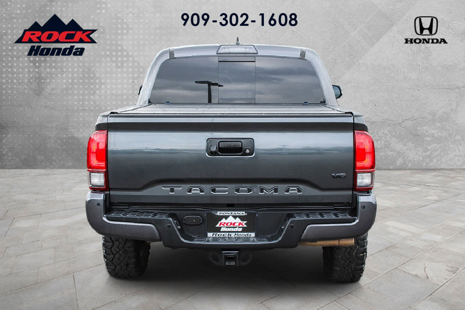 Used 2019 Toyota Tacoma TRD Off-Road AWD/4WD image 5