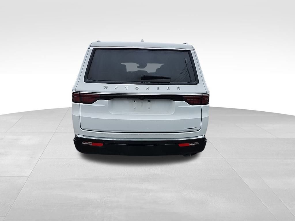 Used 2023 Jeep Wagoneer Series III w/ Preferred Equipment Group image 10