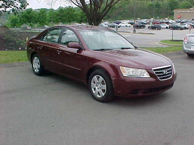 Used 2010 Hyundai Sonata GLS image 2