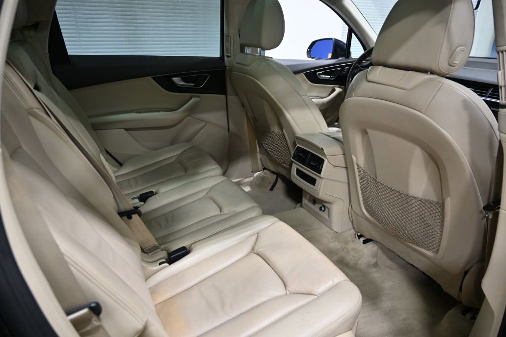 Used 2018 Audi Q7 3.0T Premium image 18