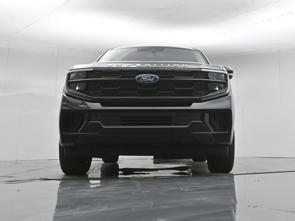 Used 2025 Ford Expedition Active image 52