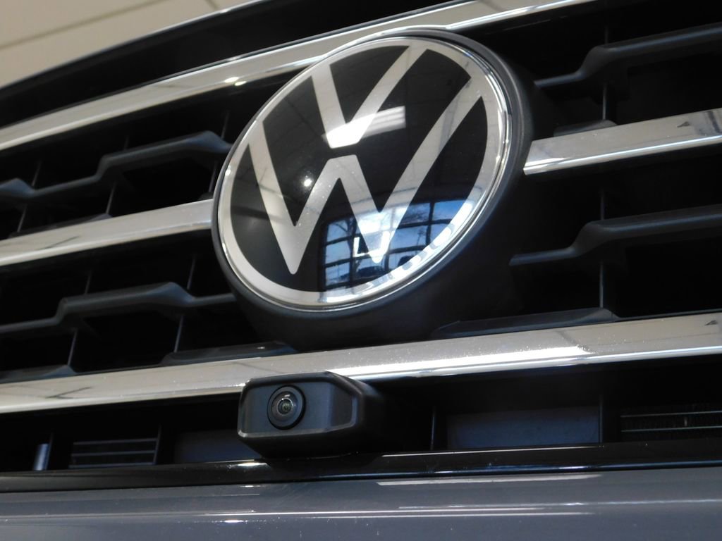Used 2020 Volkswagen Atlas Cross Sport SEL Premium R-Line image 15