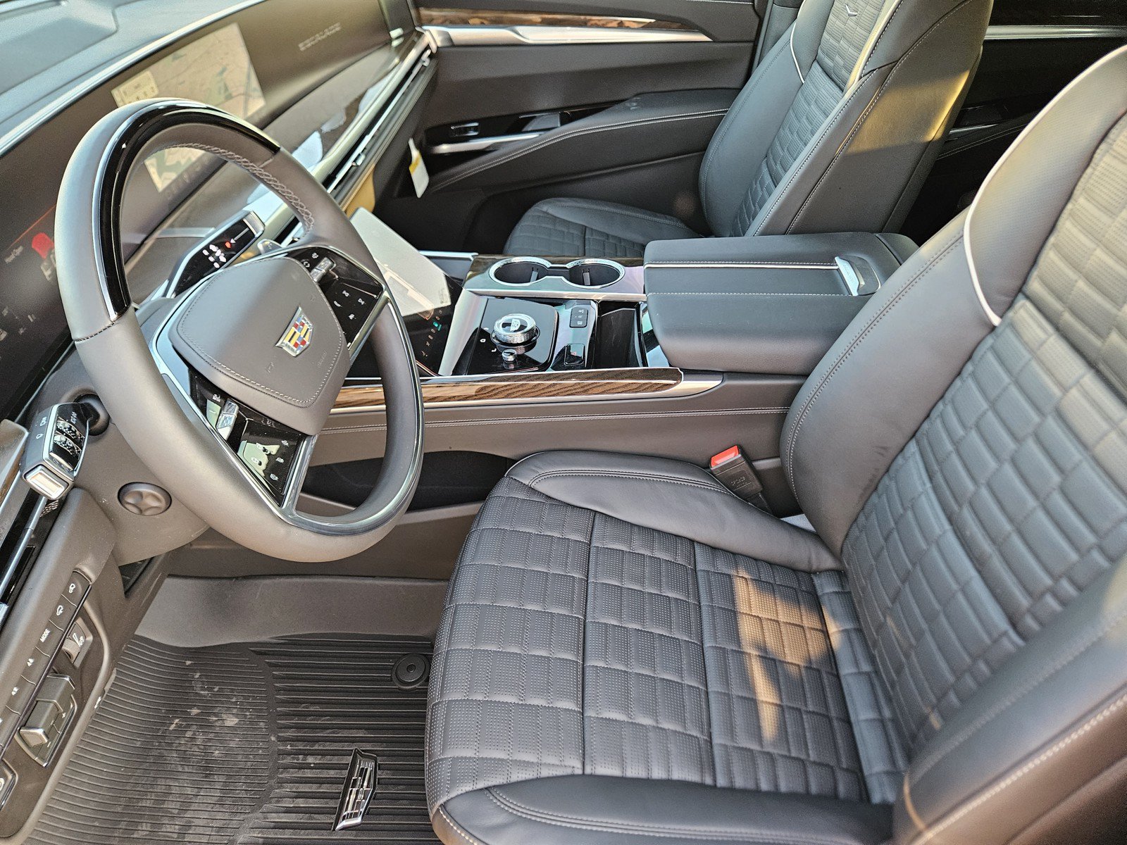 New 2026 Cadillac Escalade ESV Platinum Sport w/ LPO, ONYX Package AWD/4WD image 9