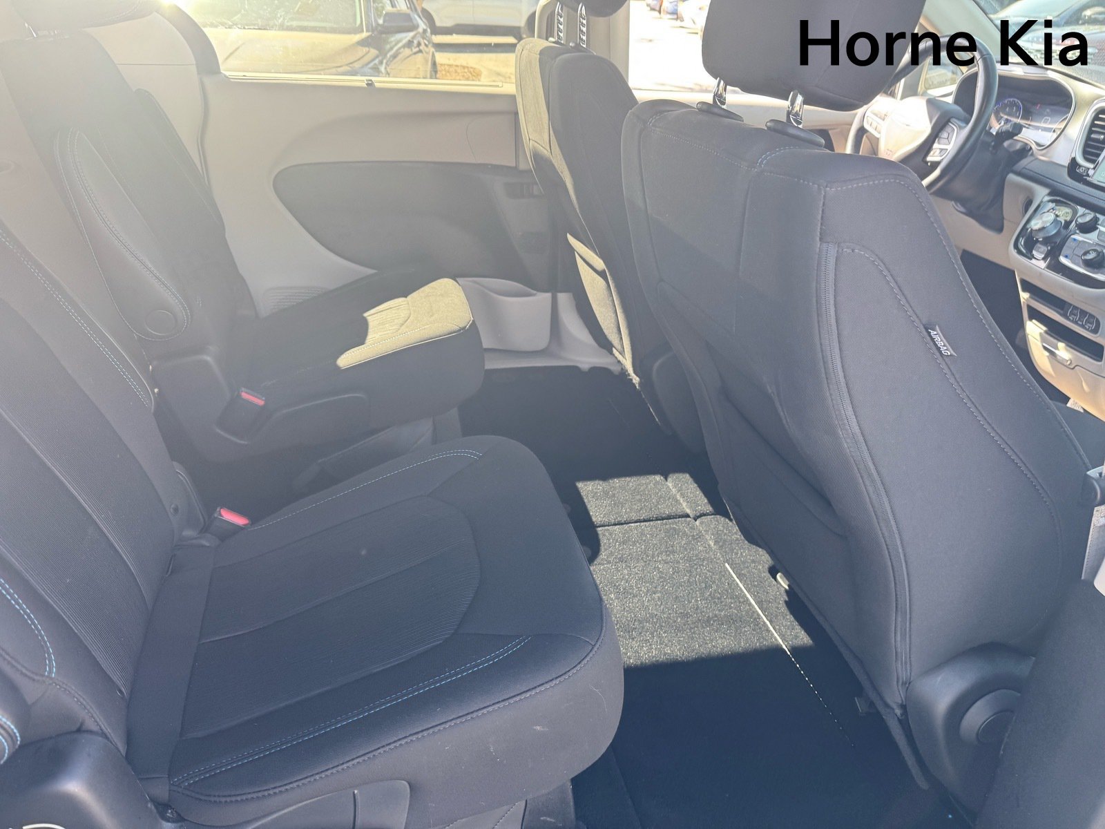 Used 2021 Chrysler Pacifica Touring w/ Cold Weather Group AWD/4WD image 28