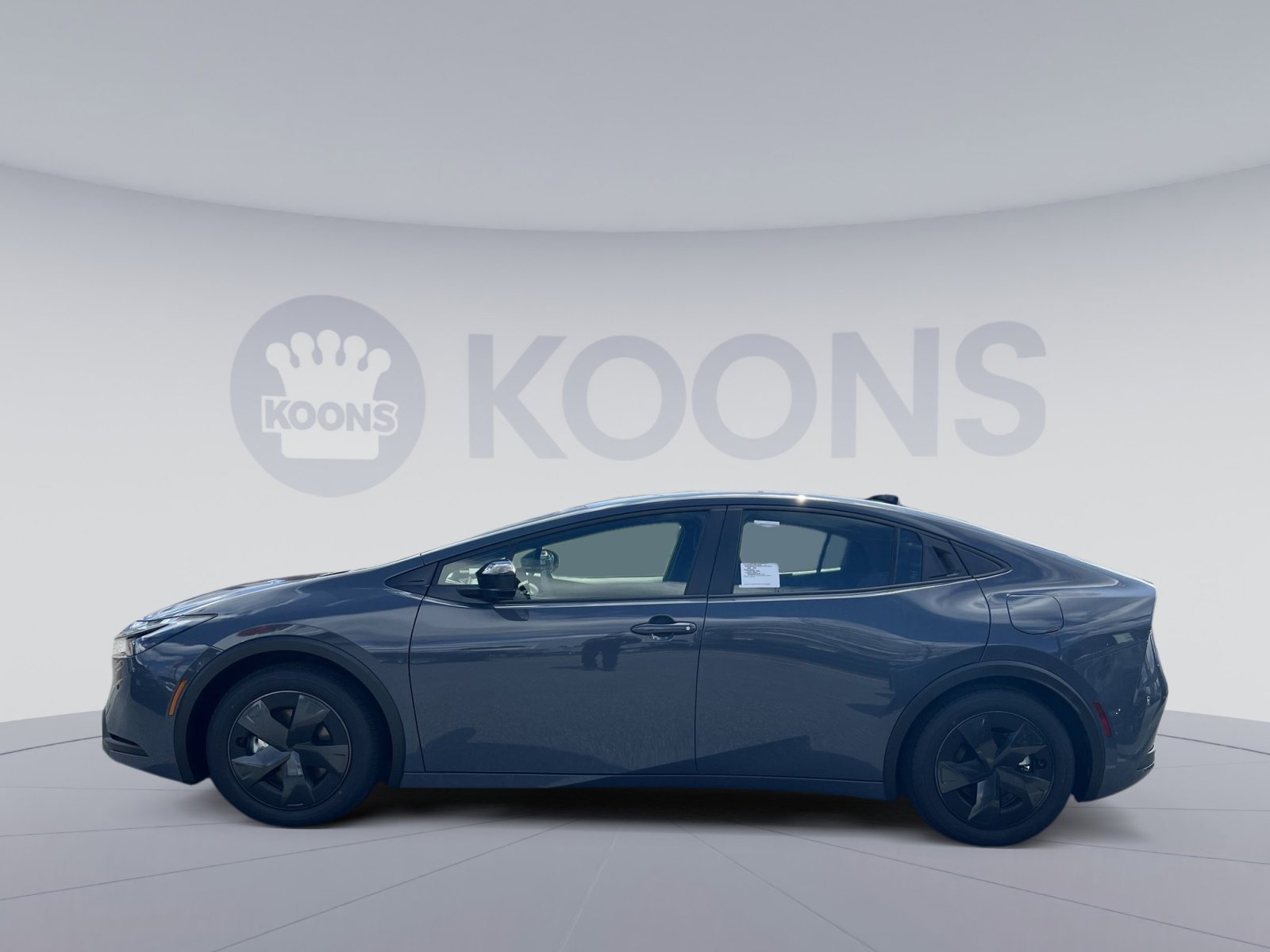 New 2026 Toyota Prius Plug-In Hybrid FWD image 2