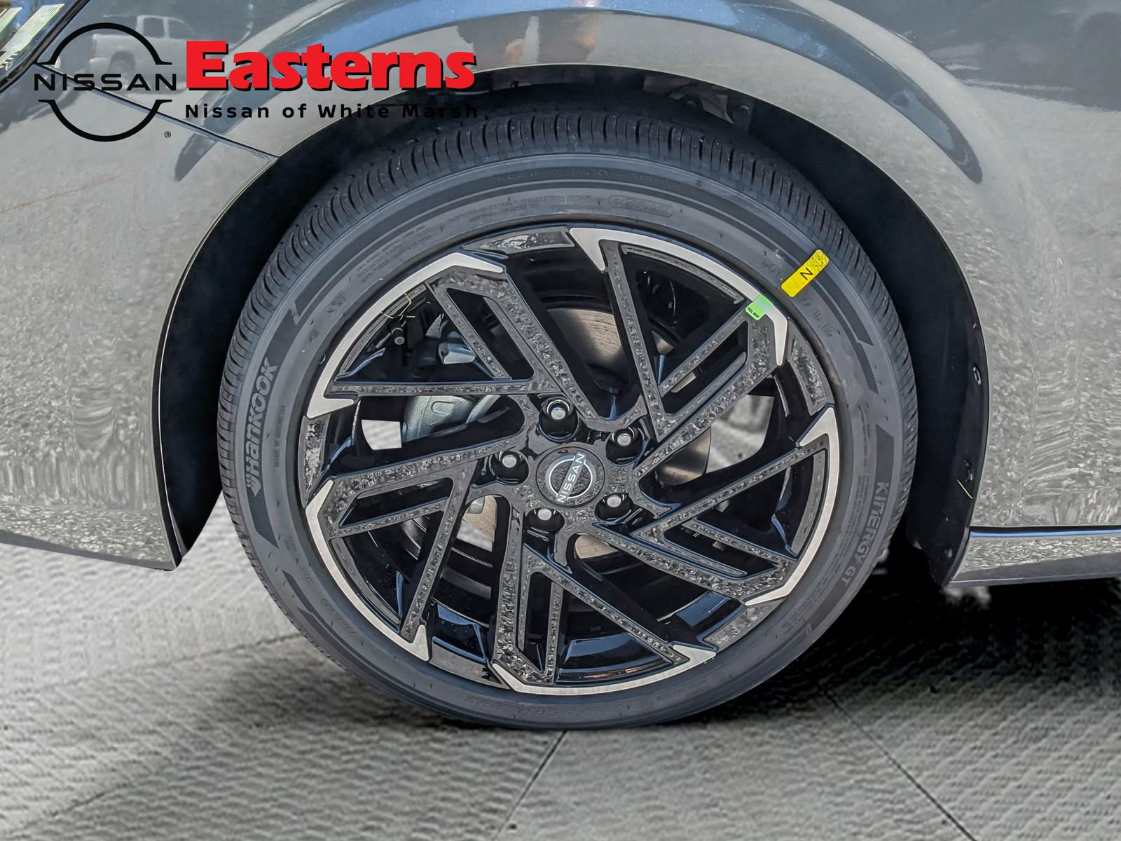 New 2026 Nissan Sentra SR w/ SR Premium Package FWD image 9