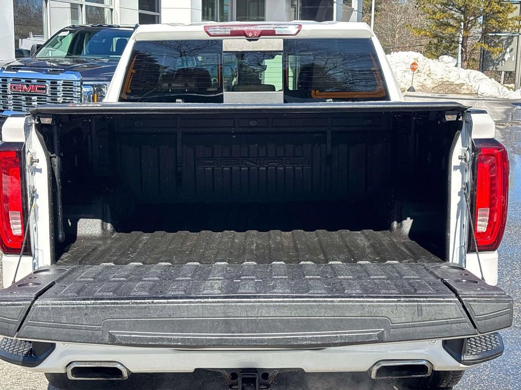 Used 2020 GMC Sierra 1500 Denali w/ Technology Package AWD/4WD image 9