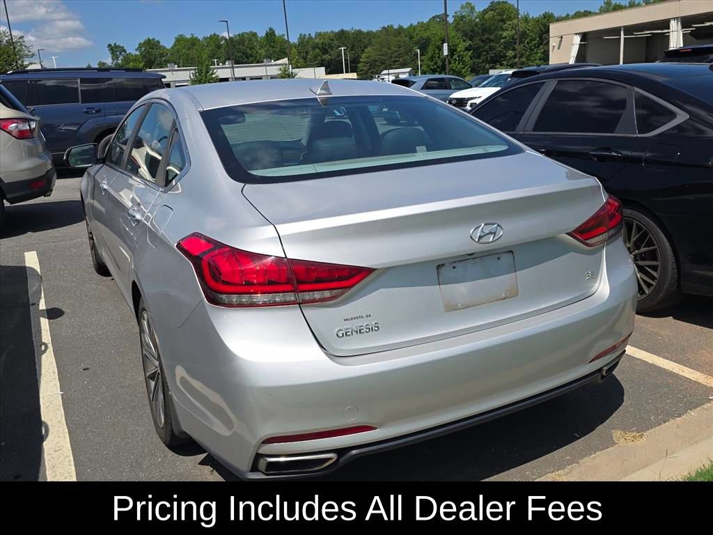 Used 2015 Hyundai Genesis 3.8 RWD image 7