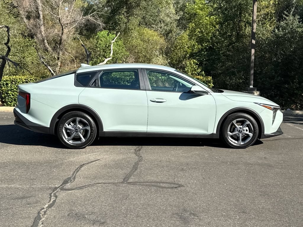 Used 2025 Kia K4 FWD image 4