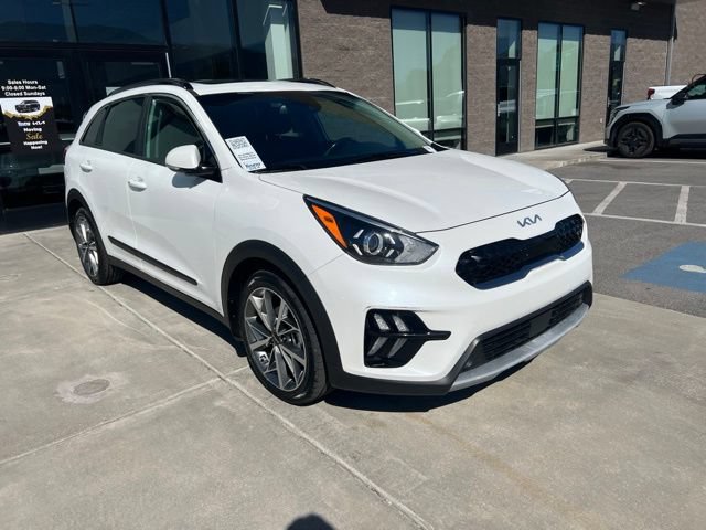 Used 2022 Kia Niro Touring Special Edition FWD image 2