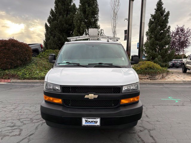 Used 2021 Chevrolet Express 2500 w/ Driver Convenience Package RWD image 2