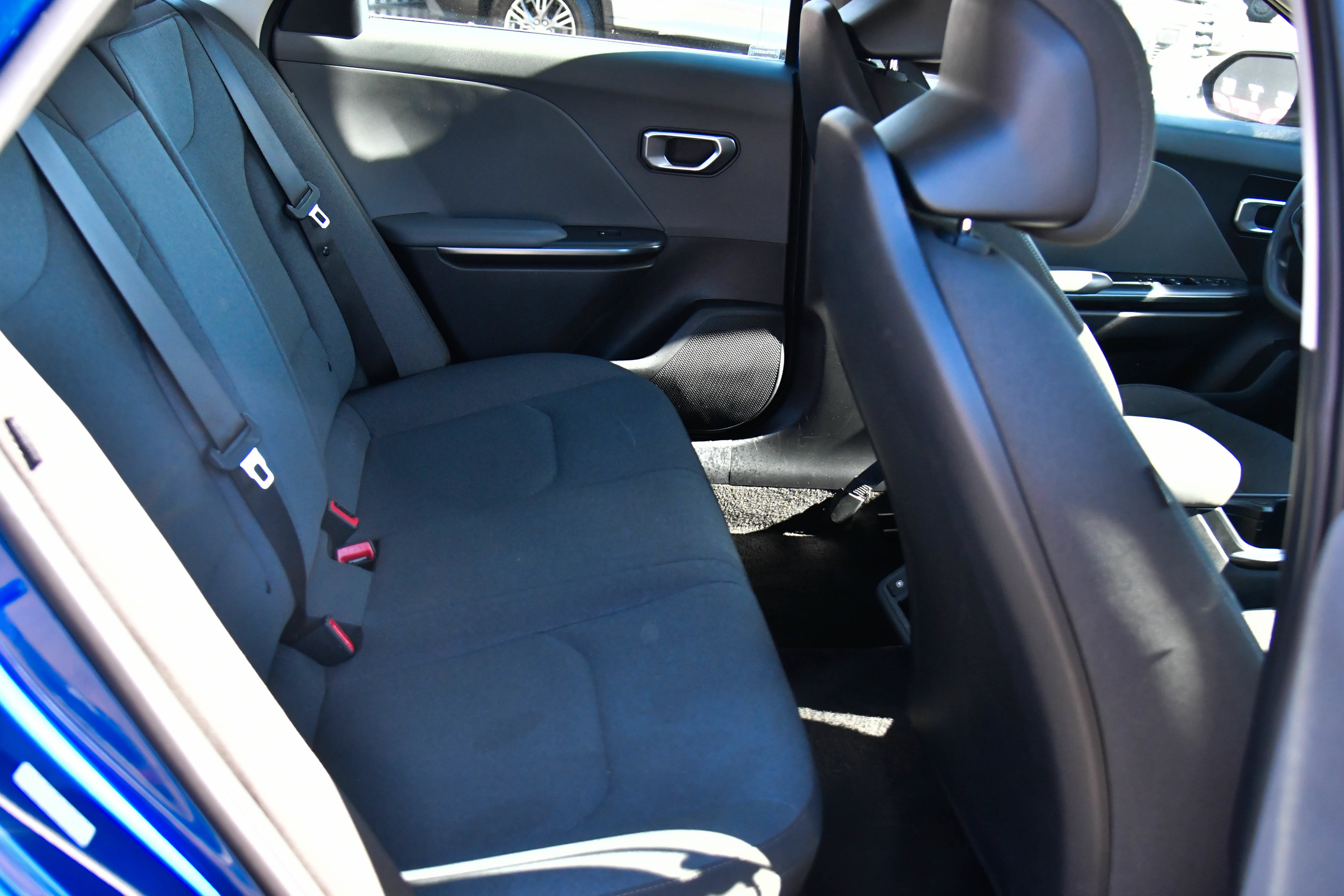 Used 2025 Kia K4 FWD image 41