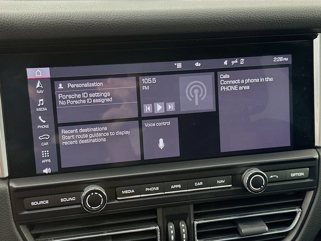 Certified 2021 Porsche Macan S AWD/4WD image 15