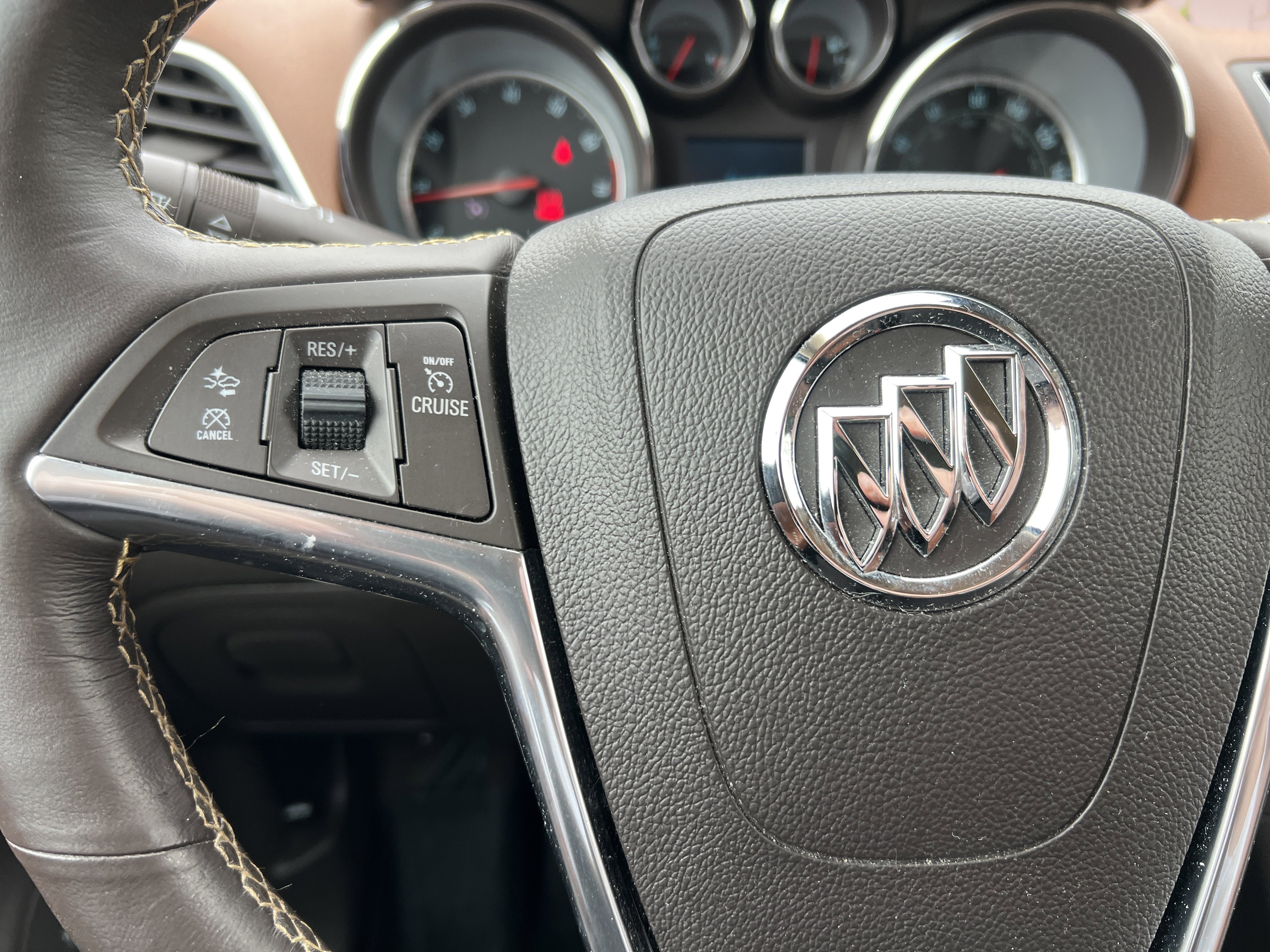 Used 2014 Buick Encore Premium AWD/4WD image 30