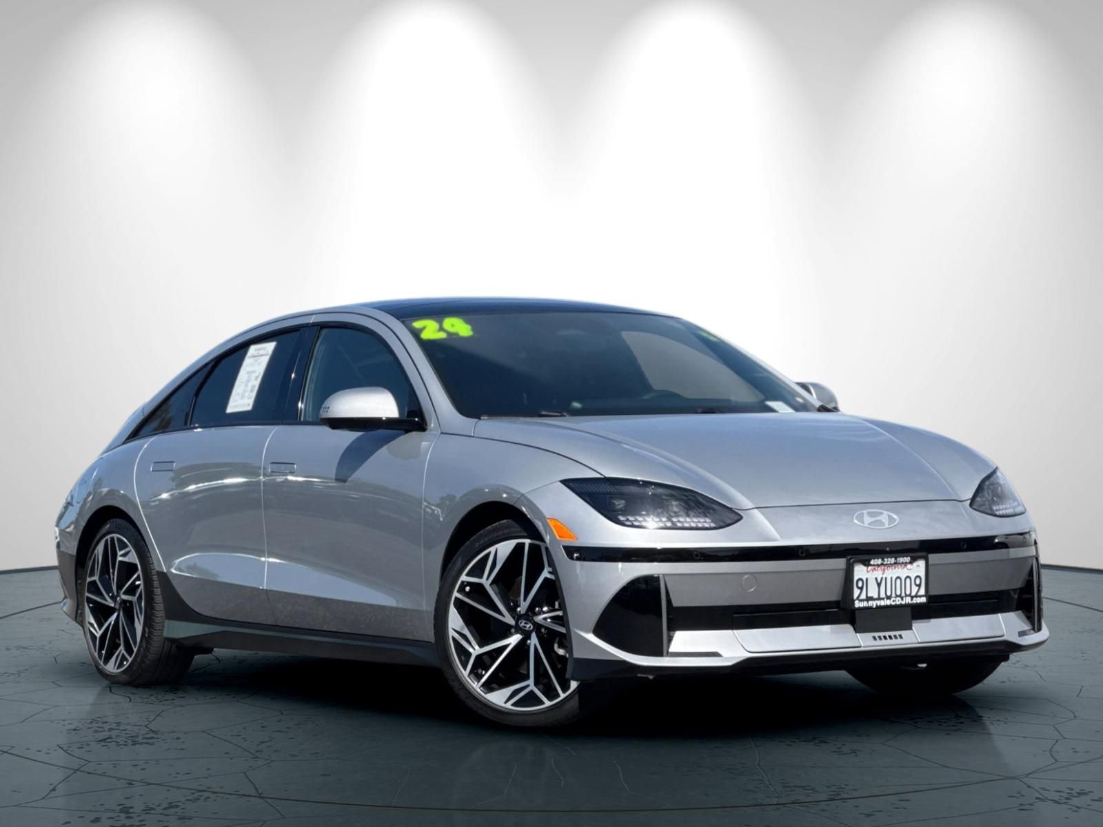 Used 2024 Hyundai Ioniq 6 Limited image 2