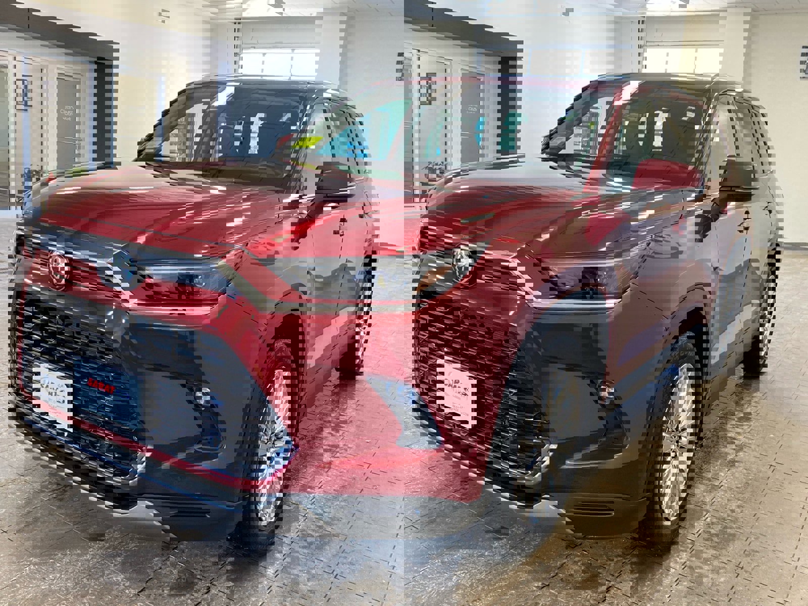 Used 2024 Toyota Grand Highlander Platinum image 4