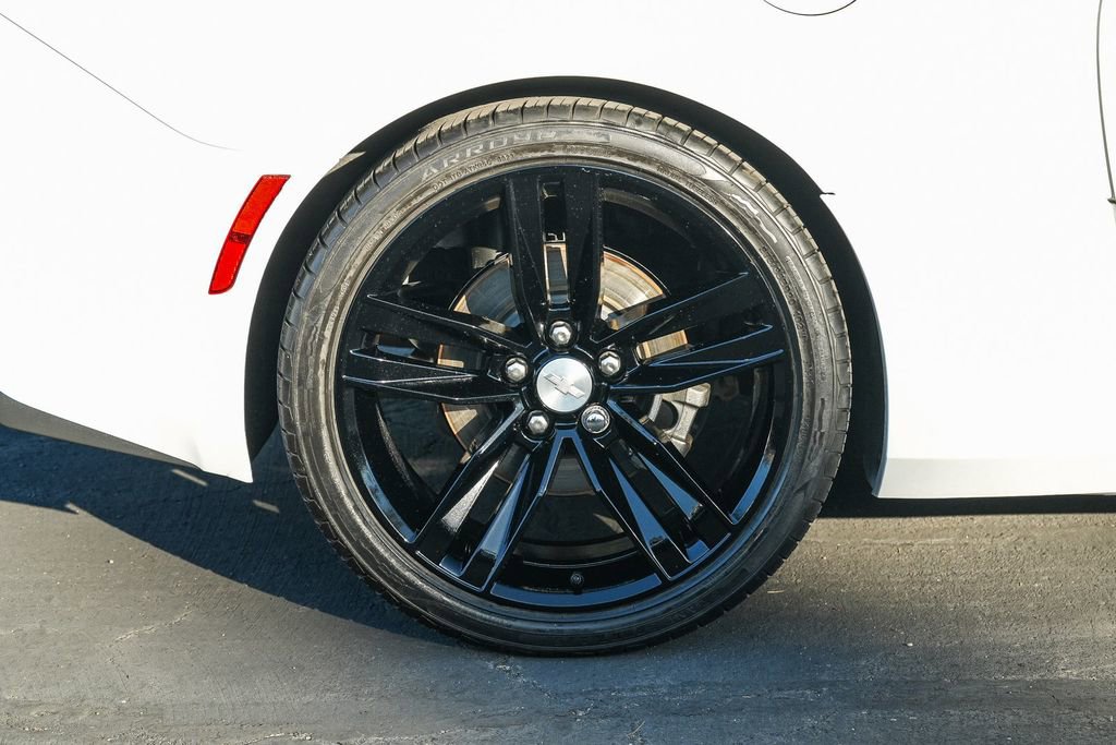 Used 2018 Chevrolet Camaro LT w/ RS Package image 12