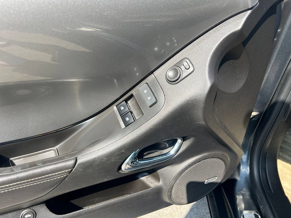 Used 2012 Chevrolet Camaro SS RWD image 18