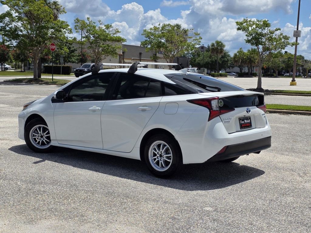 Used 2019 Toyota Prius XLE w/ Advanced Technology Package image 4