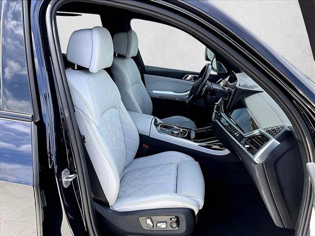 Used 2024 BMW X7 xDrive40i w/ M Sport Package image 9