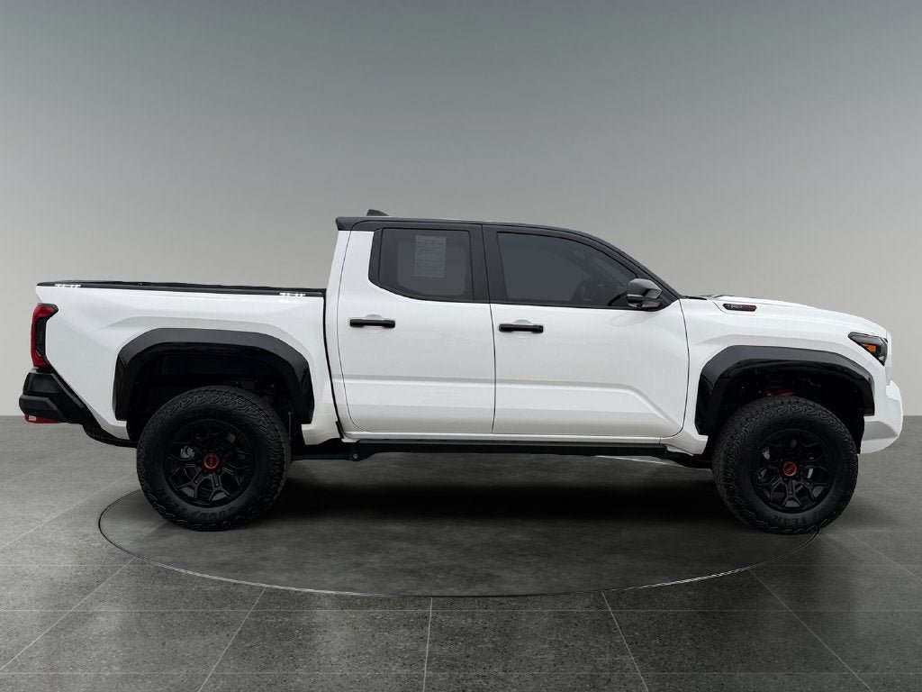 Used 2025 Toyota Tacoma TRD Pro AWD/4WD image 10