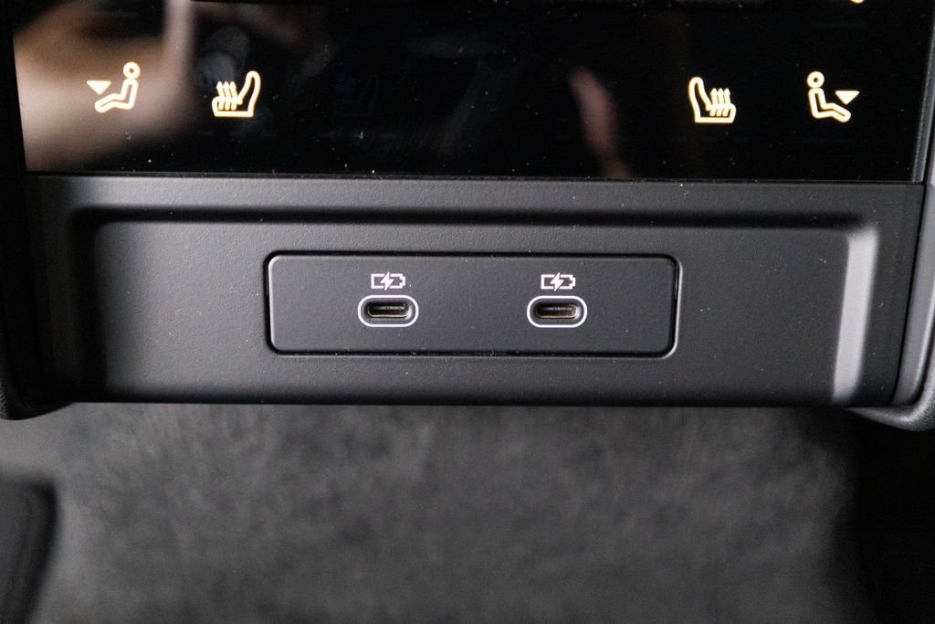 New 2026 Porsche Cayenne Electric AWD/4WD image 44