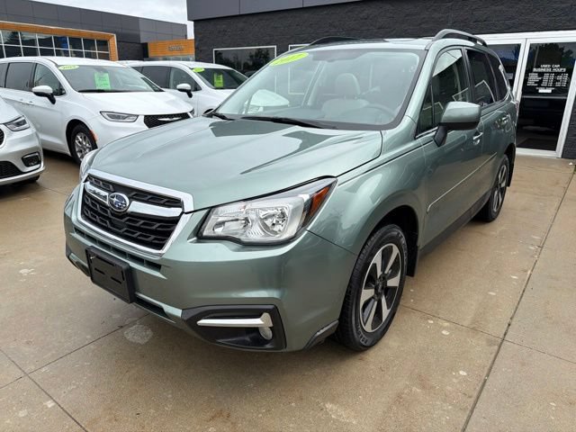 Used 2017 Subaru Forester 2.5i Limited AWD/4WD image 3