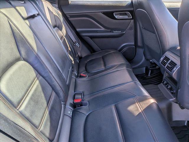 Used 2020 Jaguar F-PACE Prestige image 21