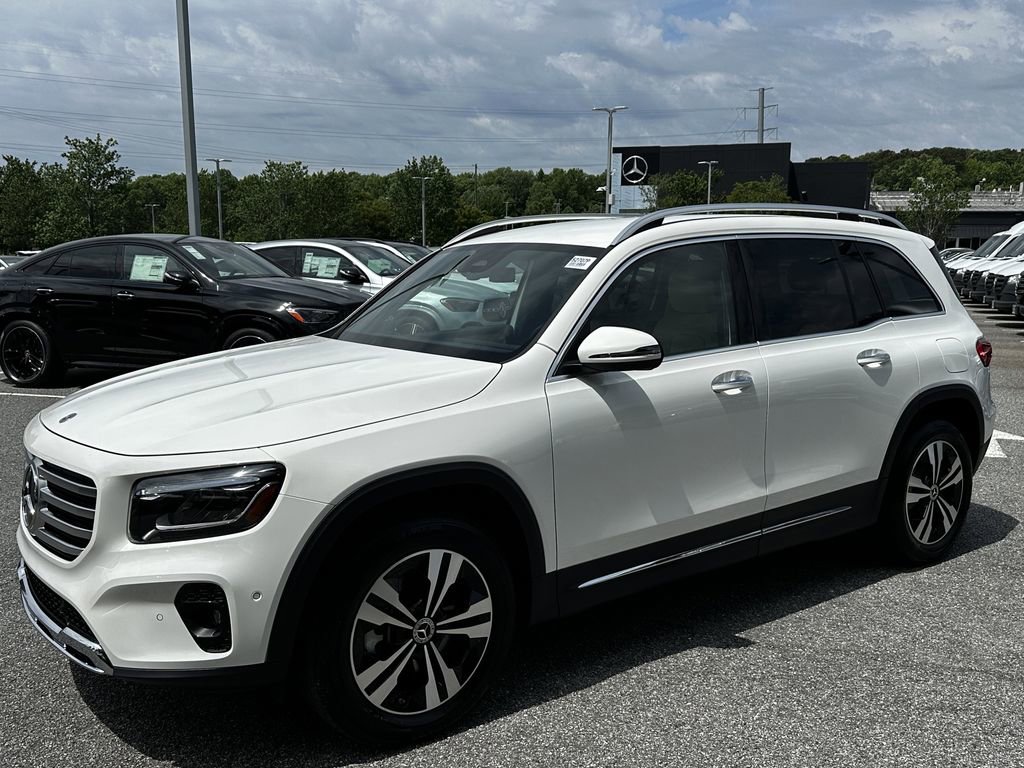 Certified 2025 Mercedes-Benz GLB 250 4MATIC image 4