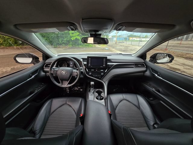 Used 2021 Toyota Camry SE FWD image 19