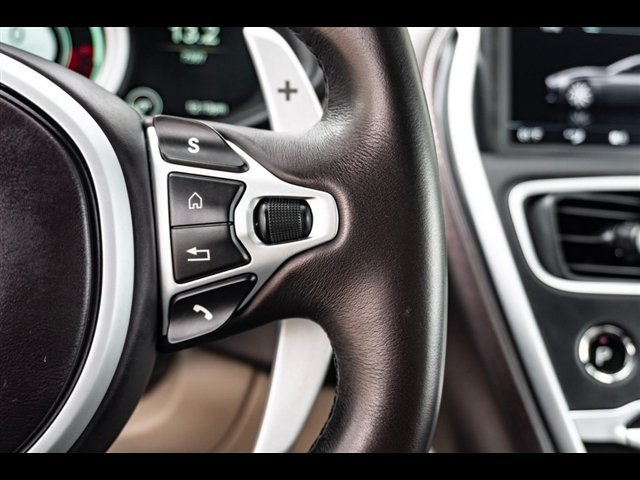 Used 2023 Aston Martin DB11 Coupe RWD image 19
