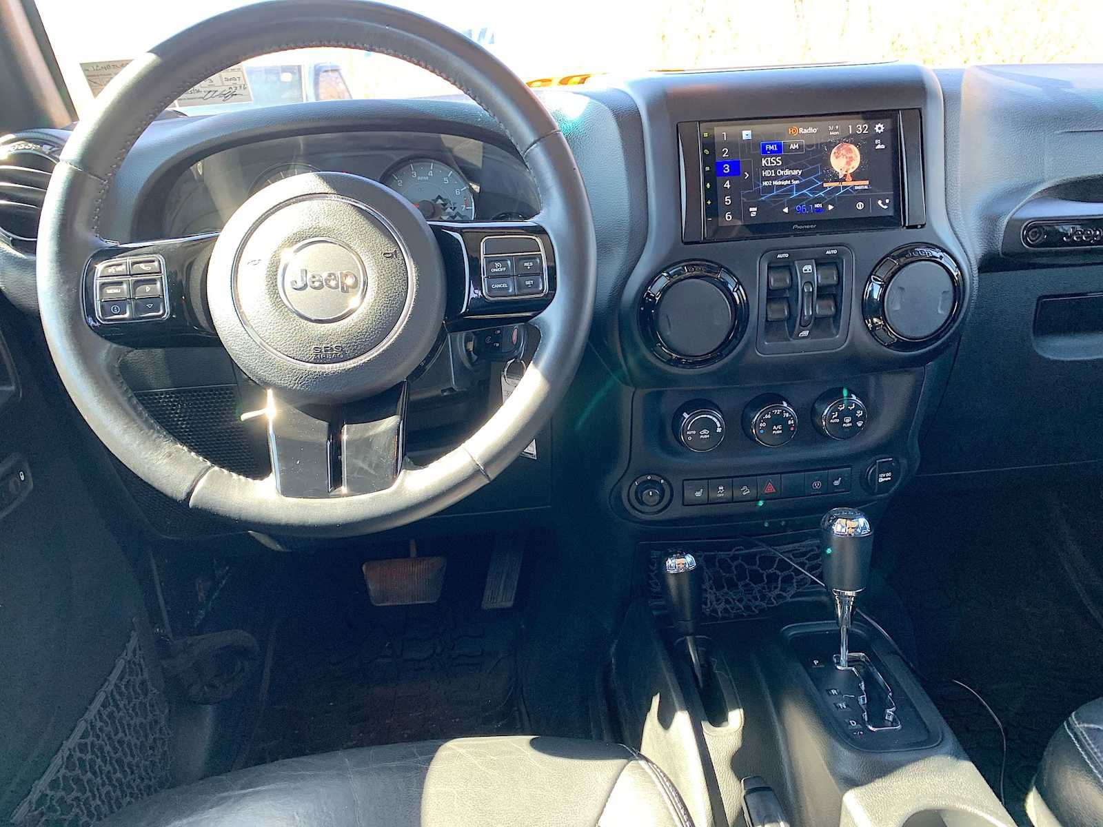 Used 2017 Jeep Wrangler Unlimited Sahara image 17