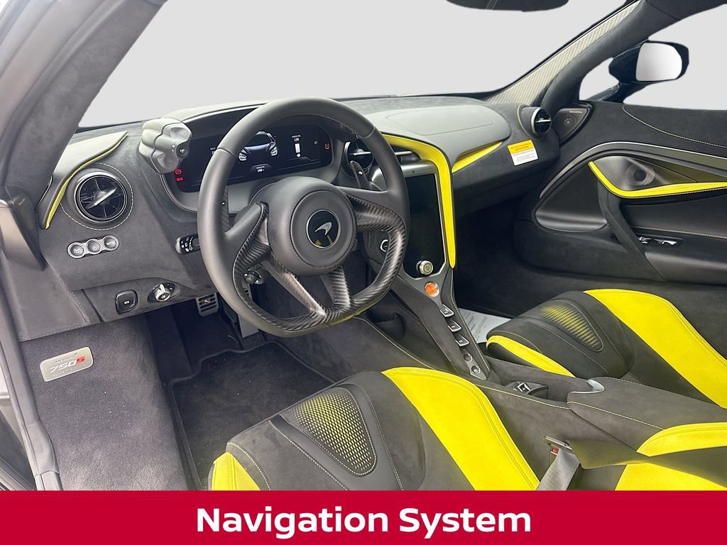 Used 2025 McLaren 750S Spider image 2