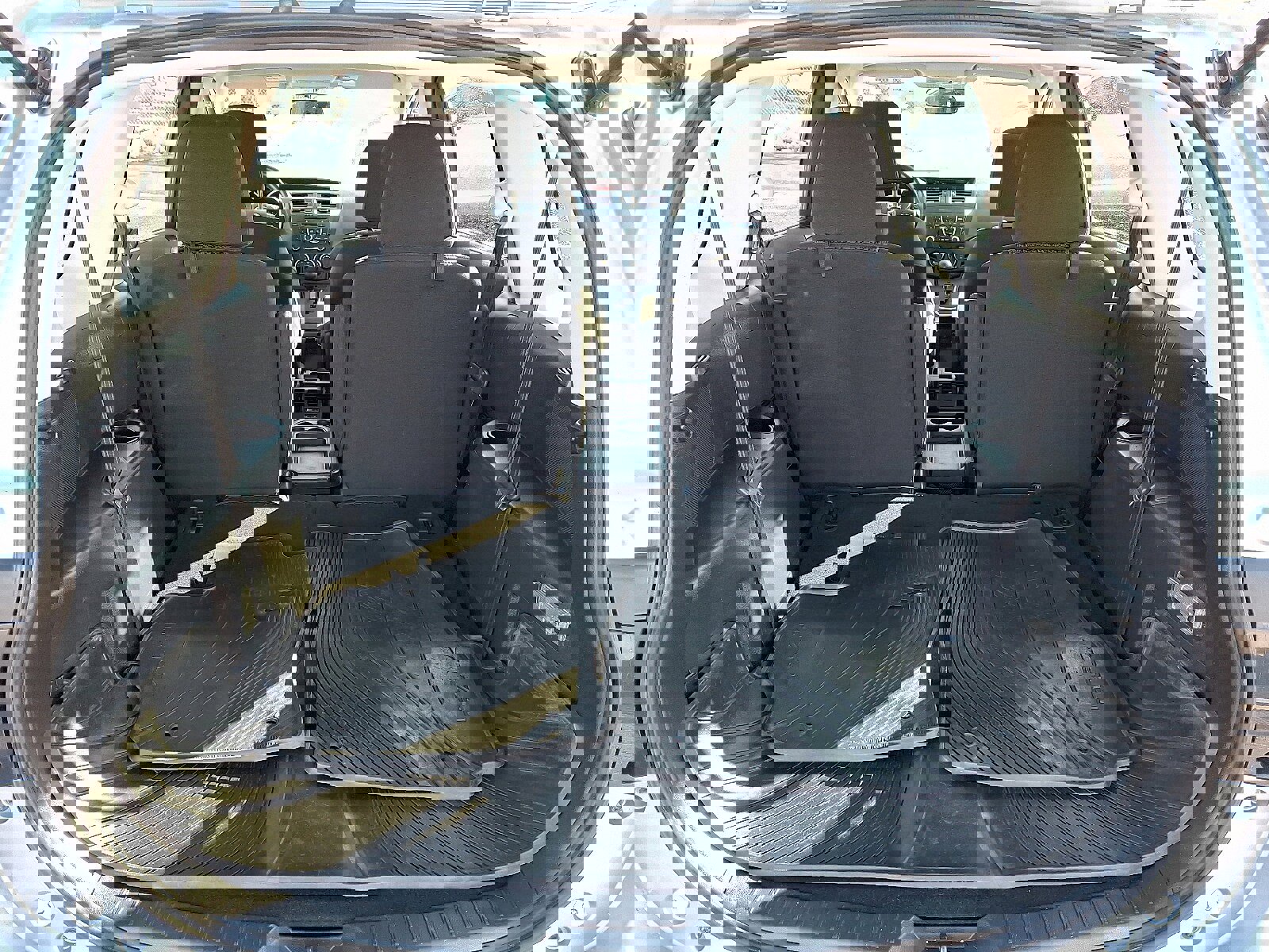 Used 2012 MAZDA MAZDA5 Sport image 28