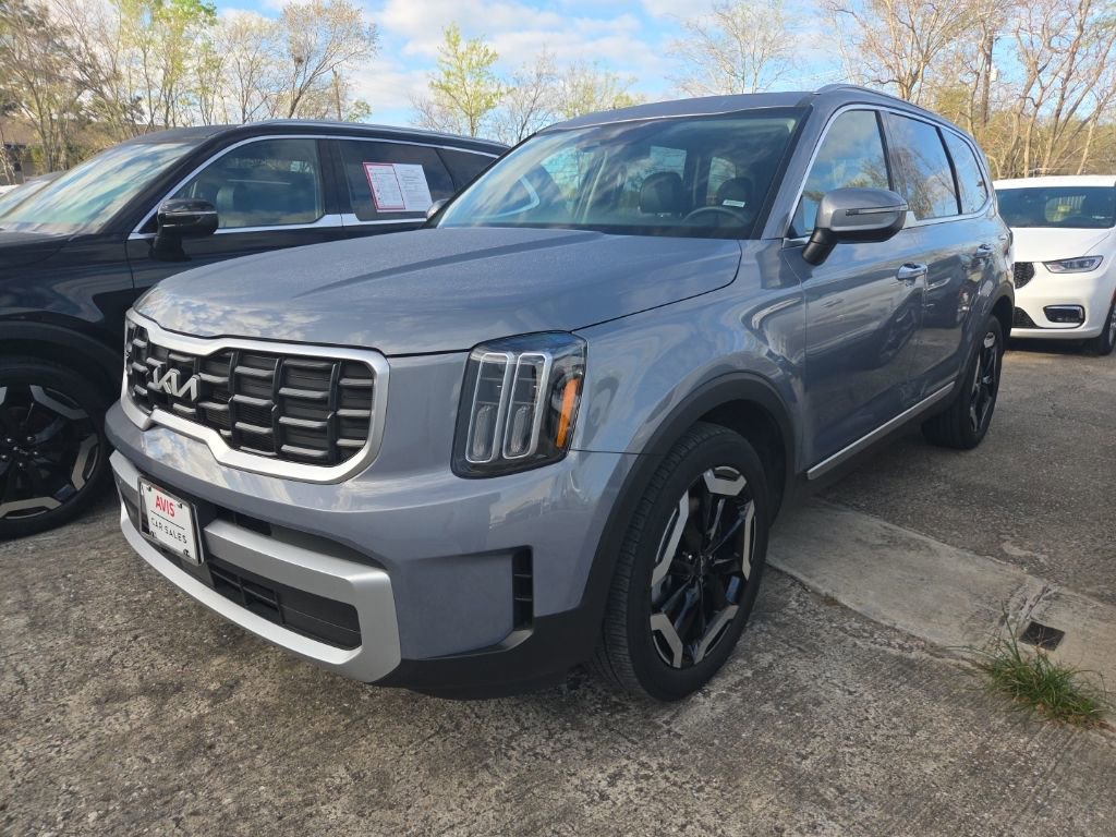 Used 2025 Kia Telluride S