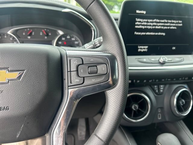 Used 2025 Chevrolet Blazer LT AWD/4WD image 22