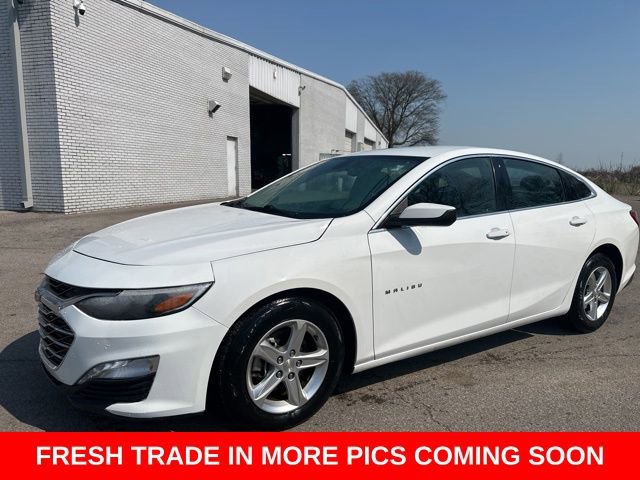 Used 2022 Chevrolet Malibu LT image 1