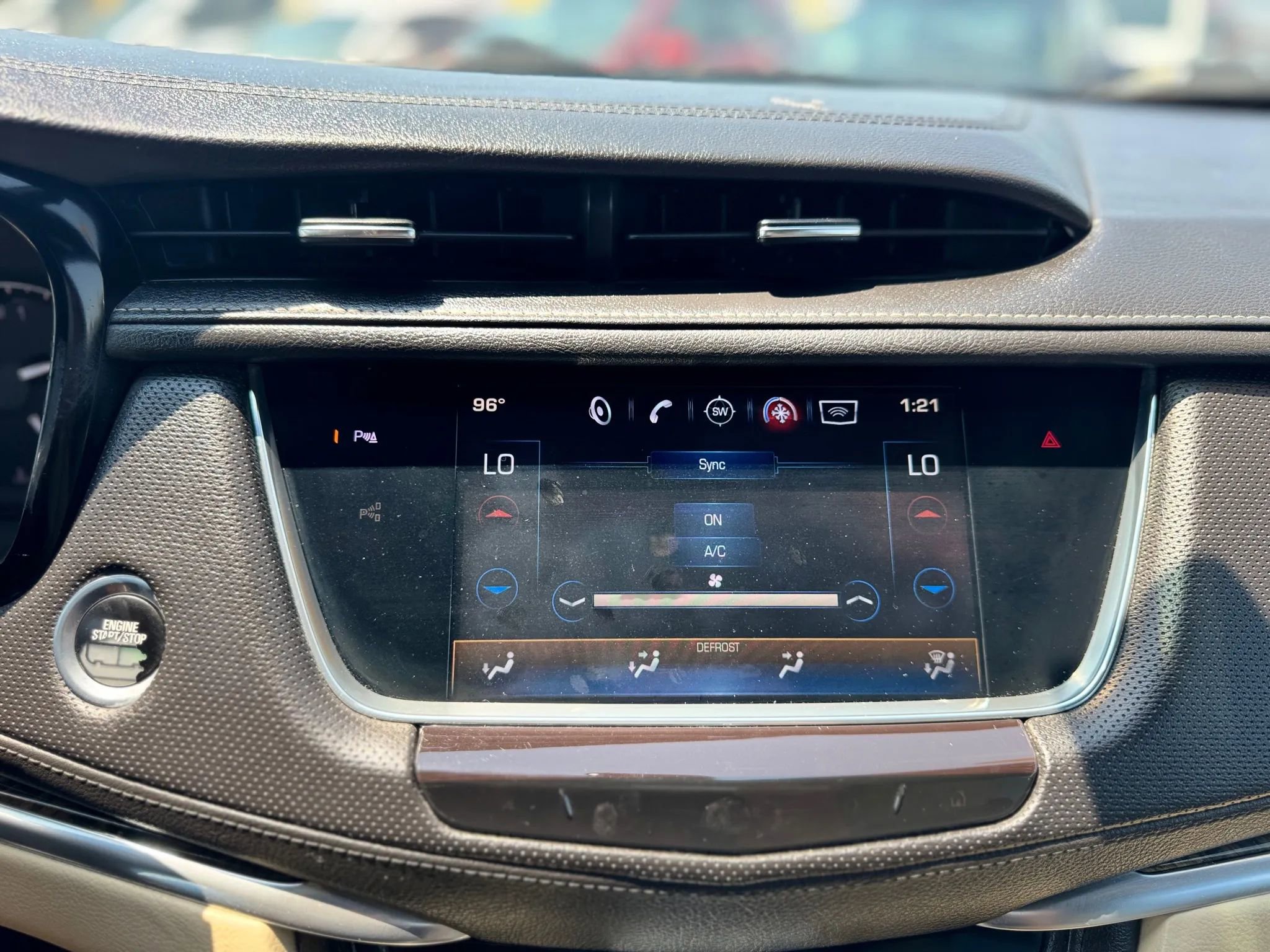 Used 2017 Cadillac XT5 Sport Utility 4D FWD image 27