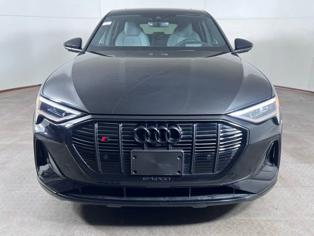 Used 2023 Audi e-tron S Prestige w/ Prestige Package image 2