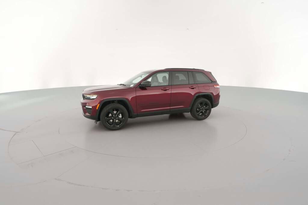 New 2025 Jeep Grand Cherokee Limited w/ Black Appearance Package image 5