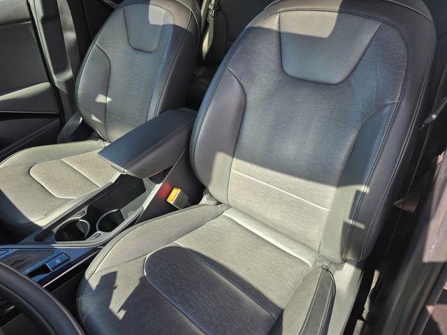 Certified 2023 Kia Niro SX Touring image 24