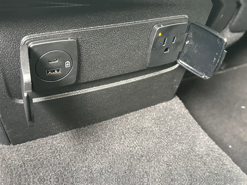 Used 2023 Lincoln Aviator Reserve w/ Equipment Group 201A image 26