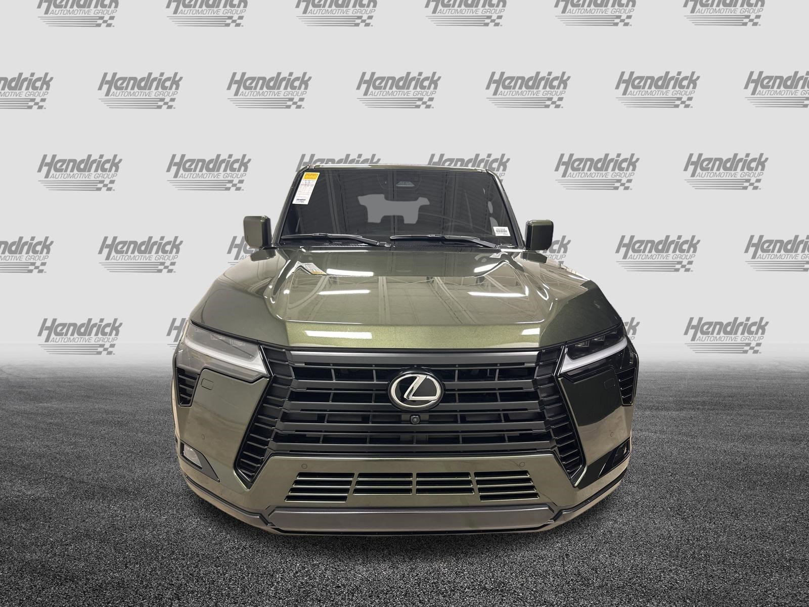 Used 2025 Lexus GX 550 w/ Accessory Package (2T) AWD/4WD image 3