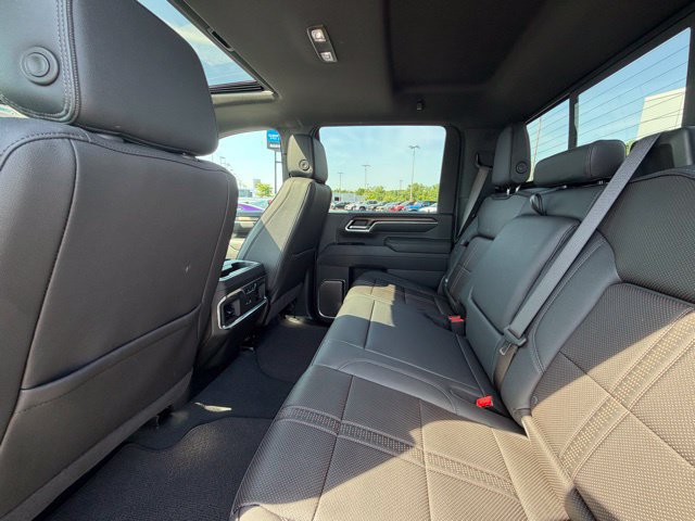 Used 2025 Chevrolet Silverado 3500 High Country w/ High Country Premium Package AWD/4WD image 31