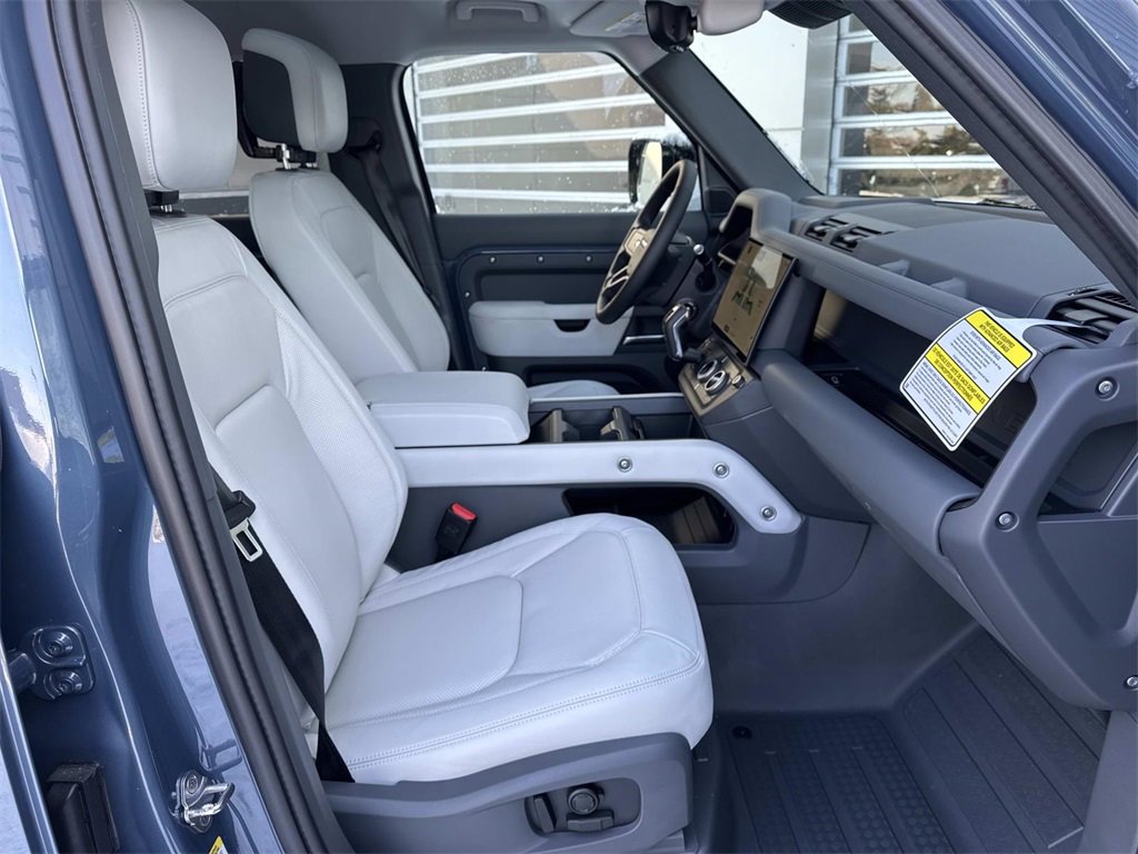 New 2026 Land Rover Defender 110 S image 9