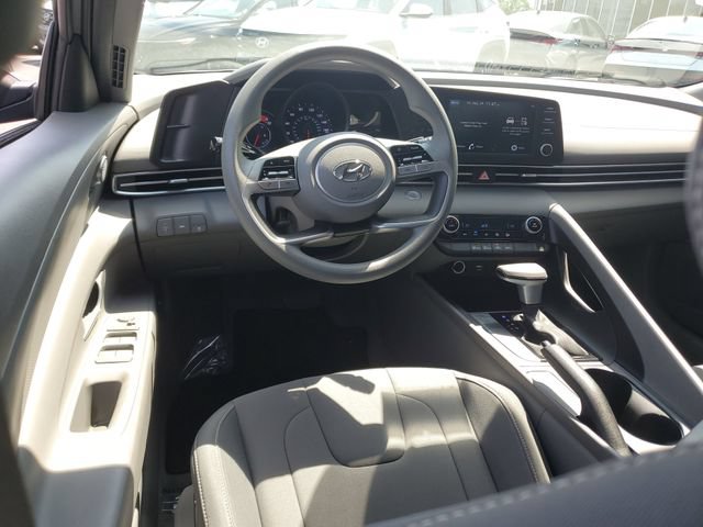 Certified 2023 Hyundai Elantra SEL FWD image 9