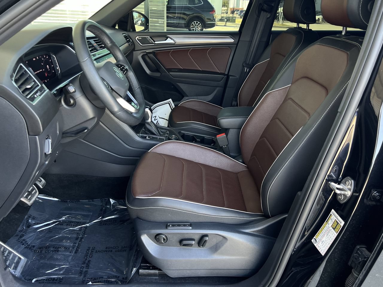 Used 2024 Volkswagen Tiguan SEL R-Line AWD/4WD image 10